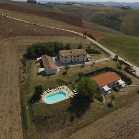 Rustico Del Bozzo Hostal Castelleone di Suasa Exterior foto