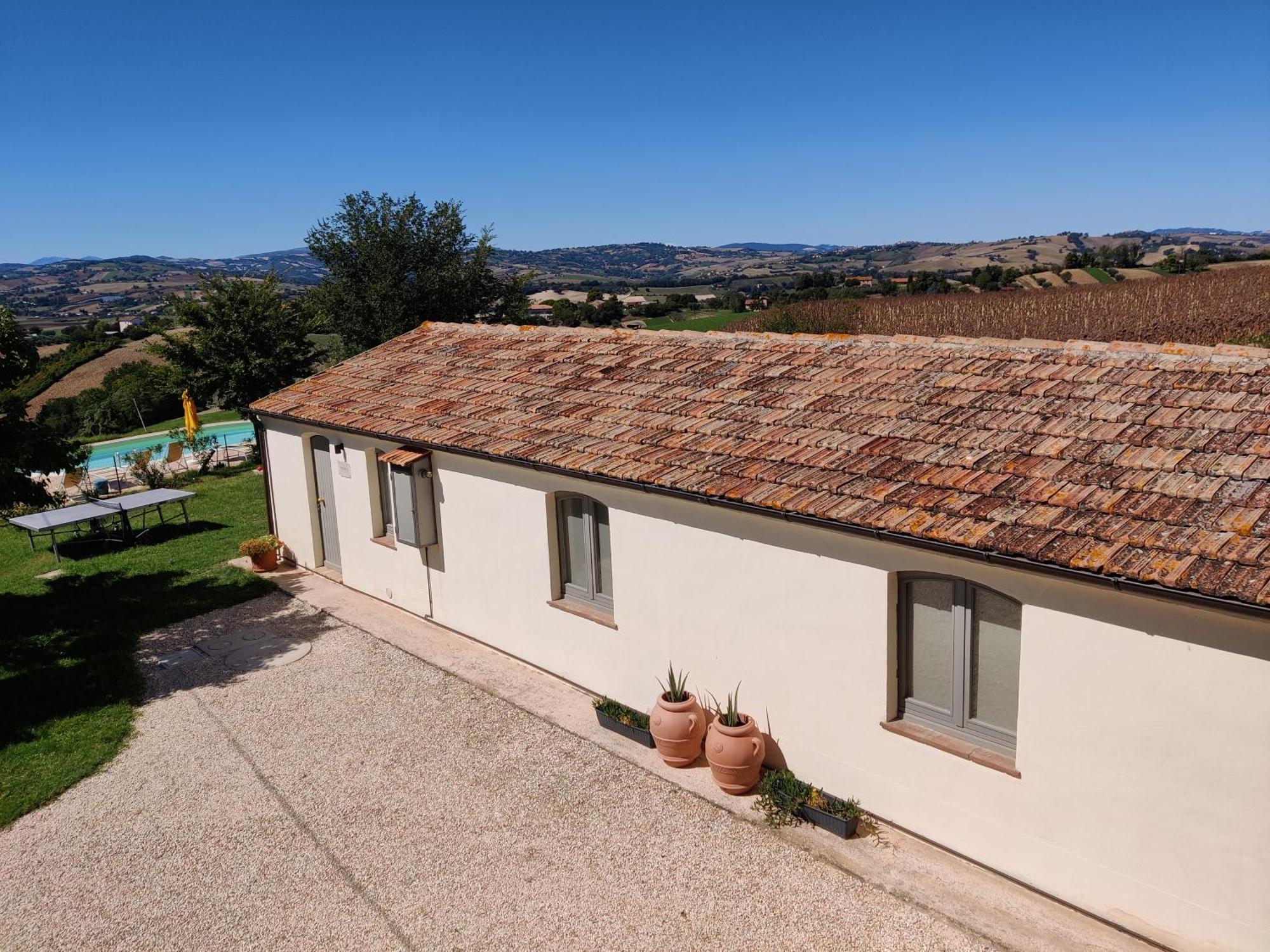 Rustico Del Bozzo Hostal Castelleone di Suasa Exterior foto