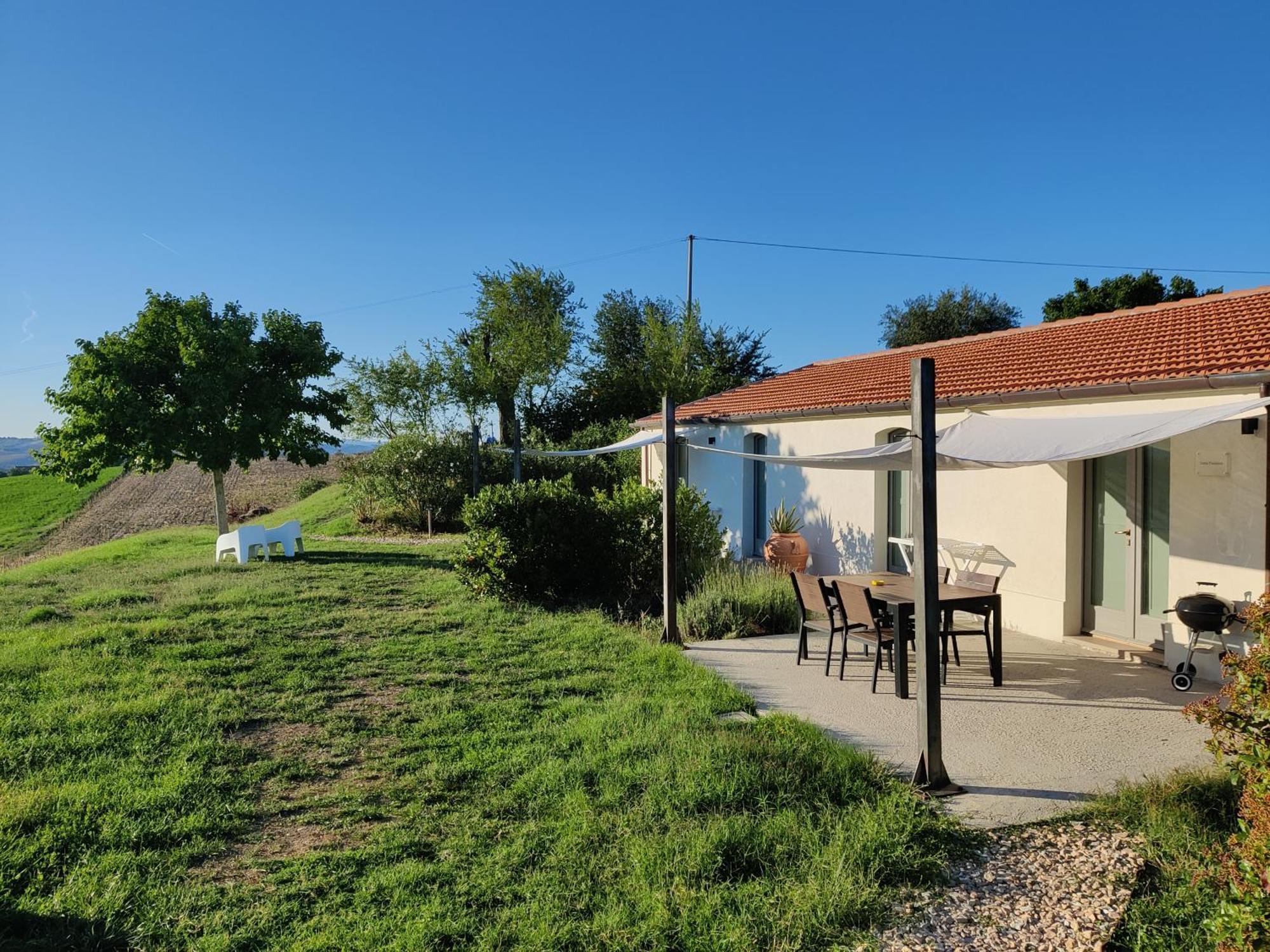 Rustico Del Bozzo Hostal Castelleone di Suasa Exterior foto
