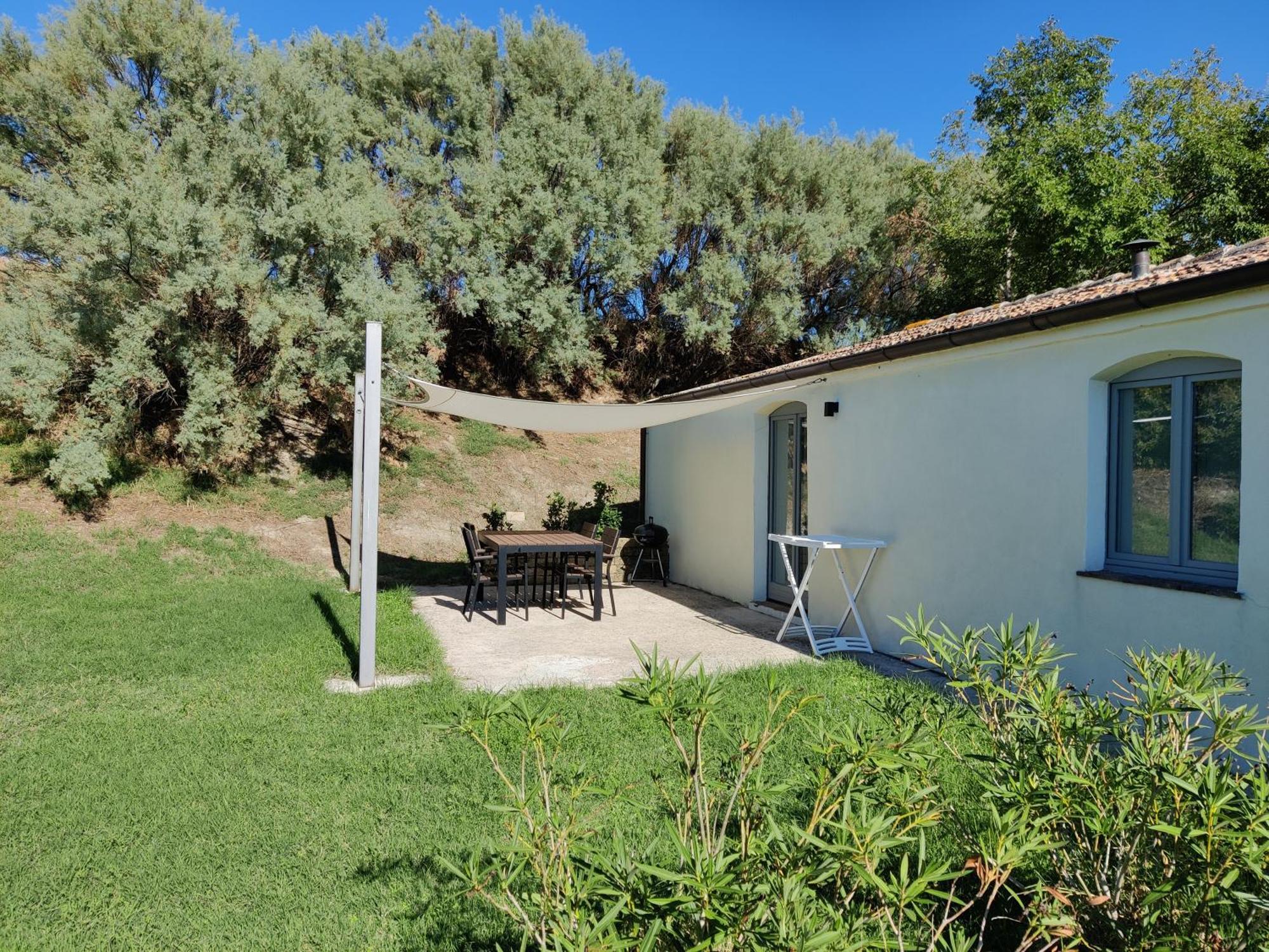 Rustico Del Bozzo Hostal Castelleone di Suasa Exterior foto
