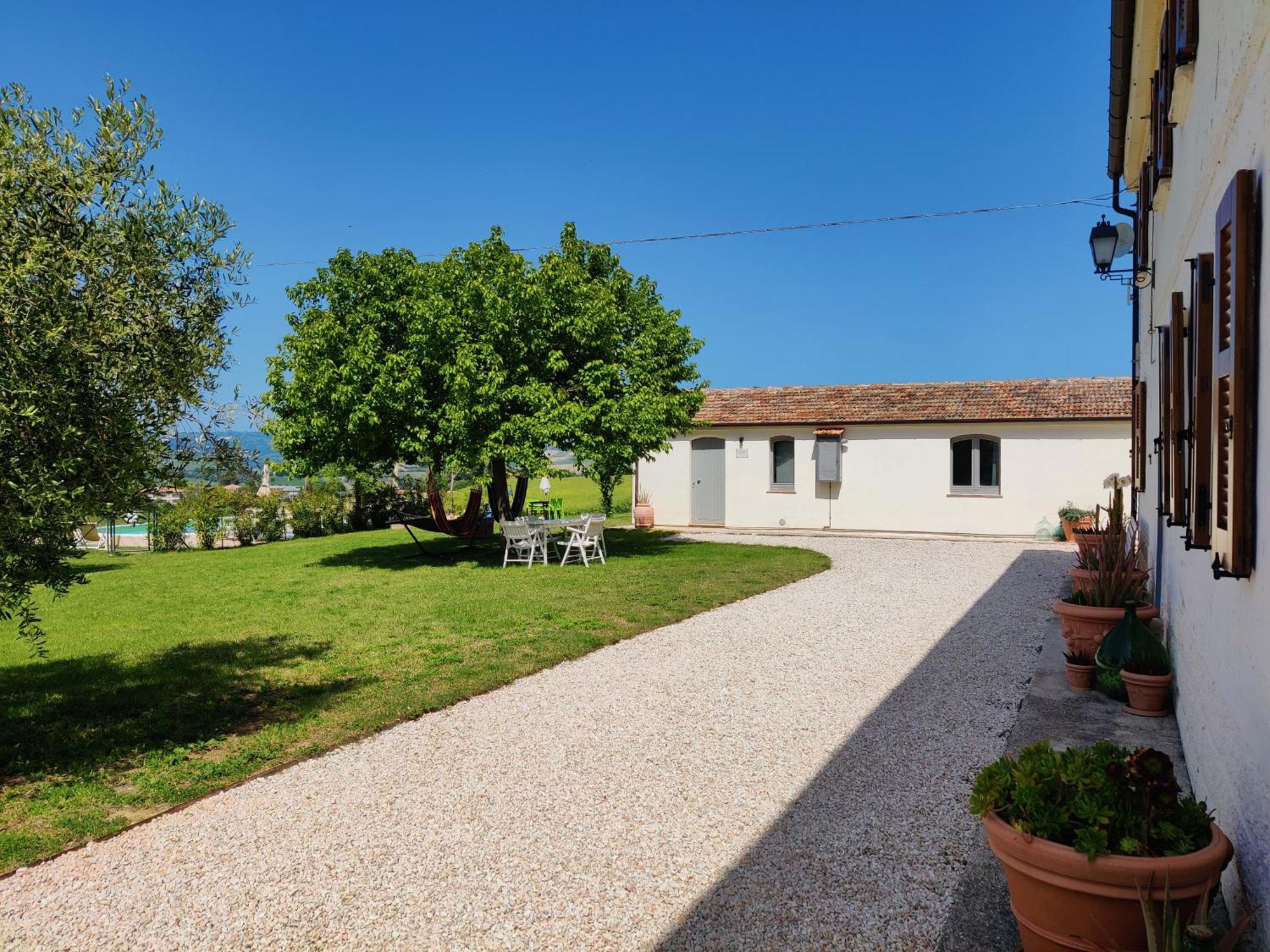 Rustico Del Bozzo Hostal Castelleone di Suasa Exterior foto