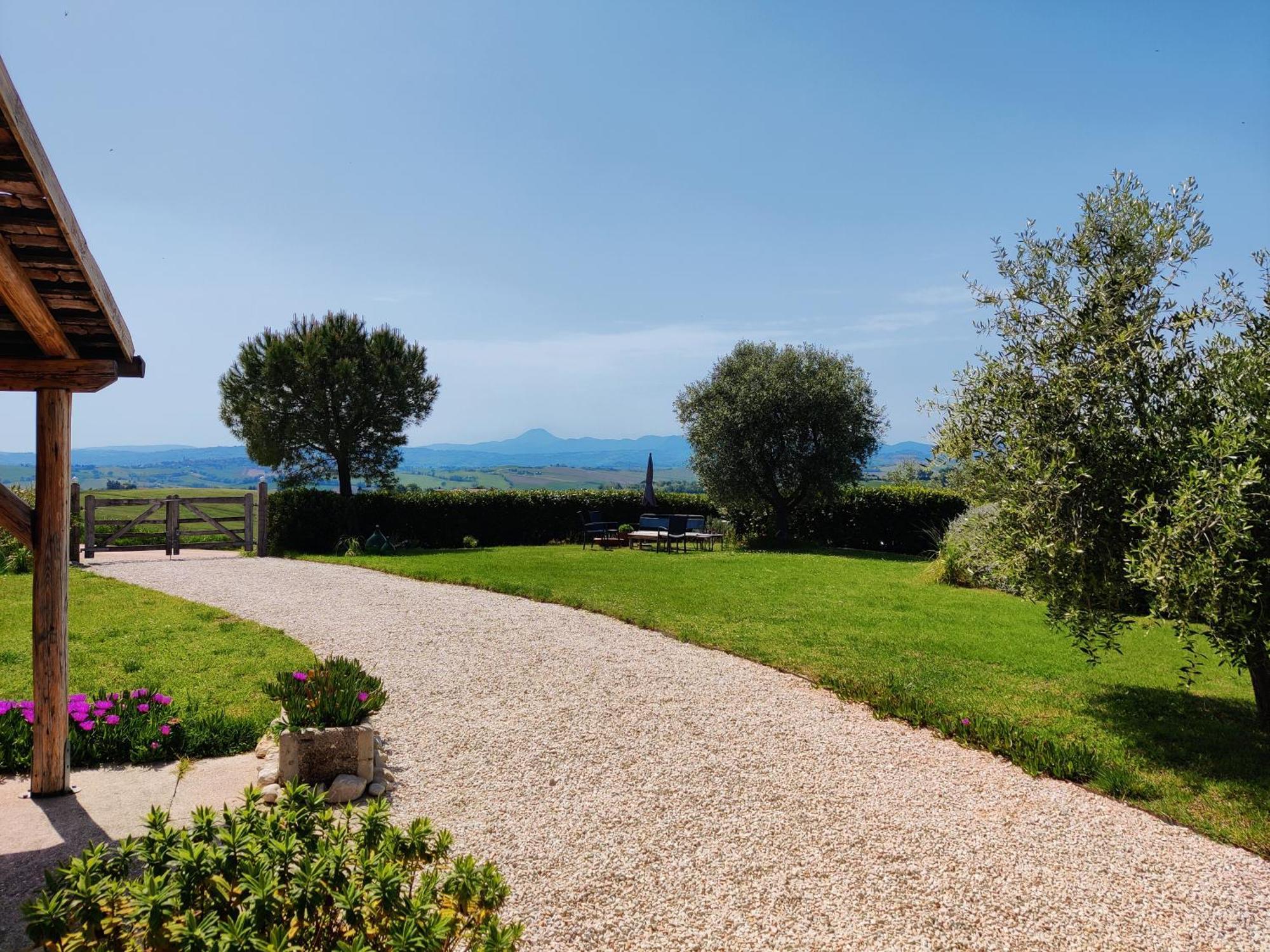 Rustico Del Bozzo Hostal Castelleone di Suasa Exterior foto