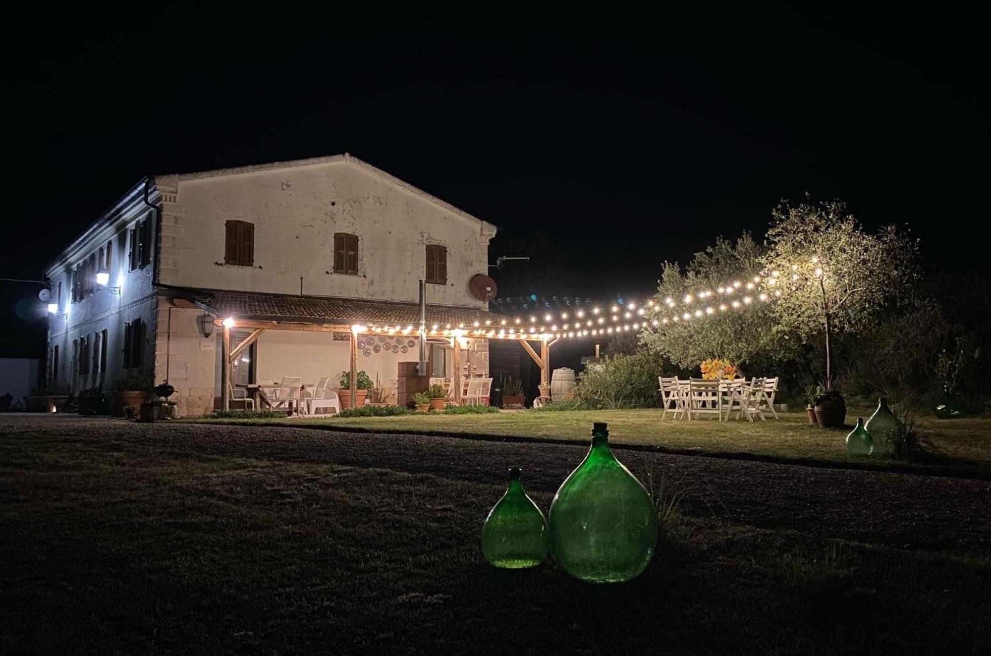 Rustico Del Bozzo Hostal Castelleone di Suasa Exterior foto