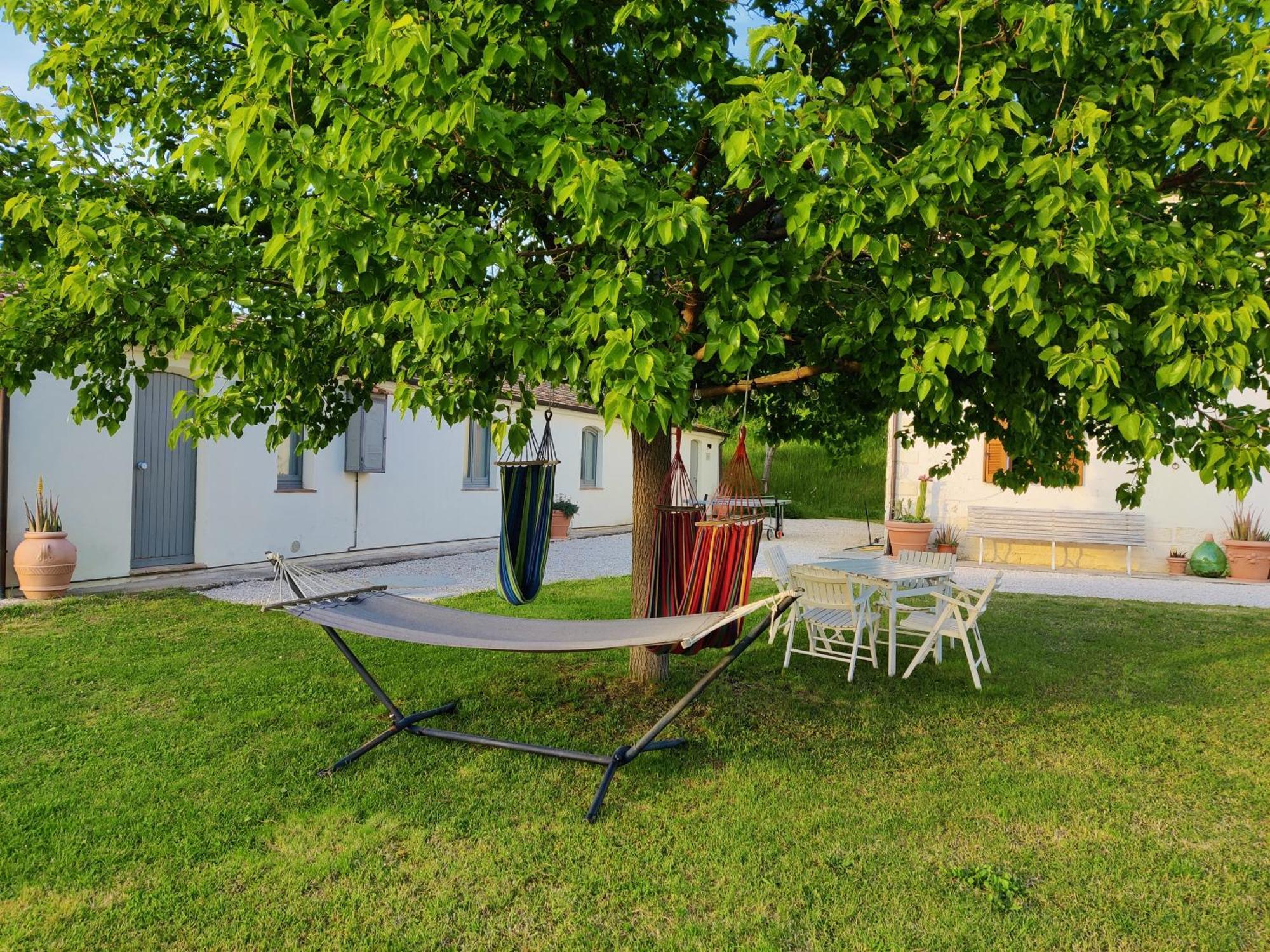 Rustico Del Bozzo Hostal Castelleone di Suasa Exterior foto